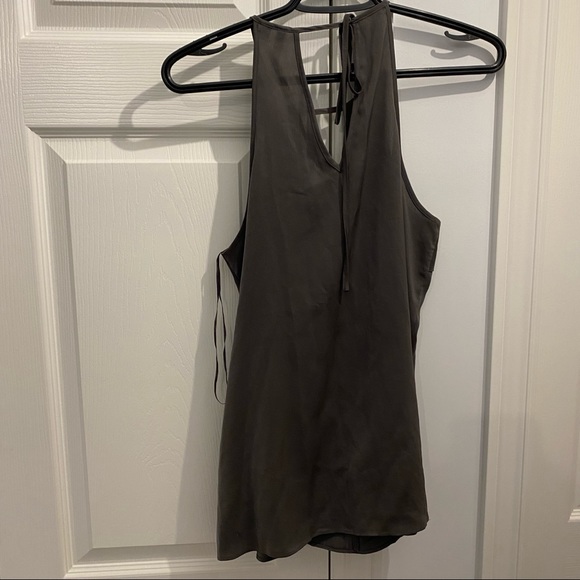 Silky light Guess tank top in Grey. Like new lightly worn - Picture 4 of 5